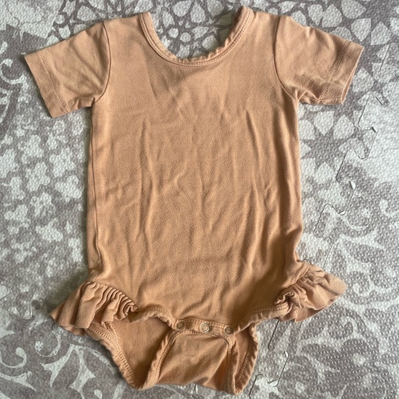 Kate Quinn Ruffle Bodysuit (3-6M) - Picture 1 of 3